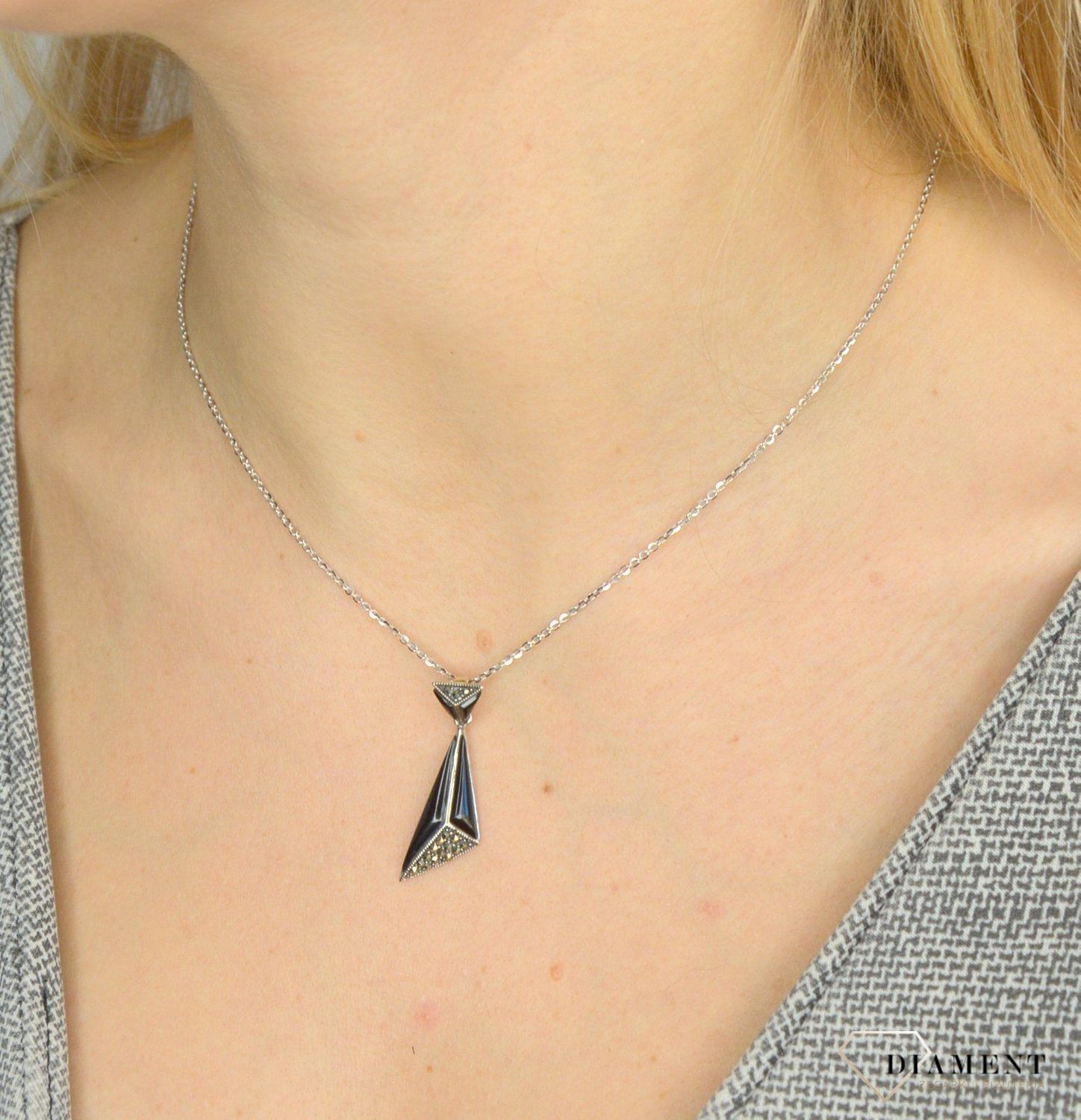 Zawieszka srebra onyks z markazytami A0 44. Efektowna zawieszka wykonany w srebrze, ozdobiony onyksem i markasytami.jpg